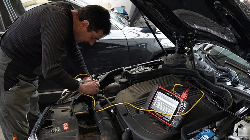 Mitarbeiter Waldemar Krampert